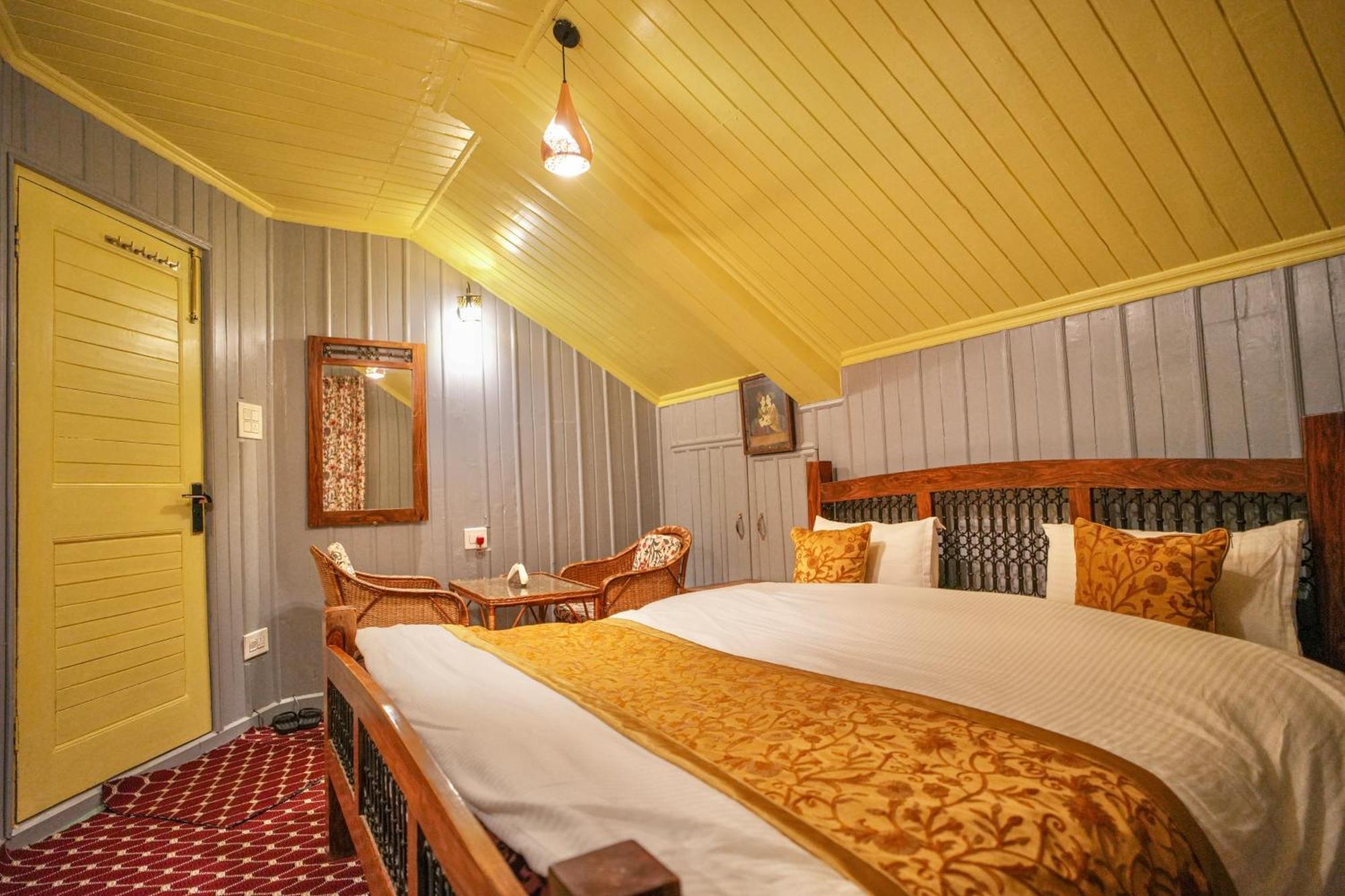 Hotel Little Silver Pahalgām Buitenkant foto