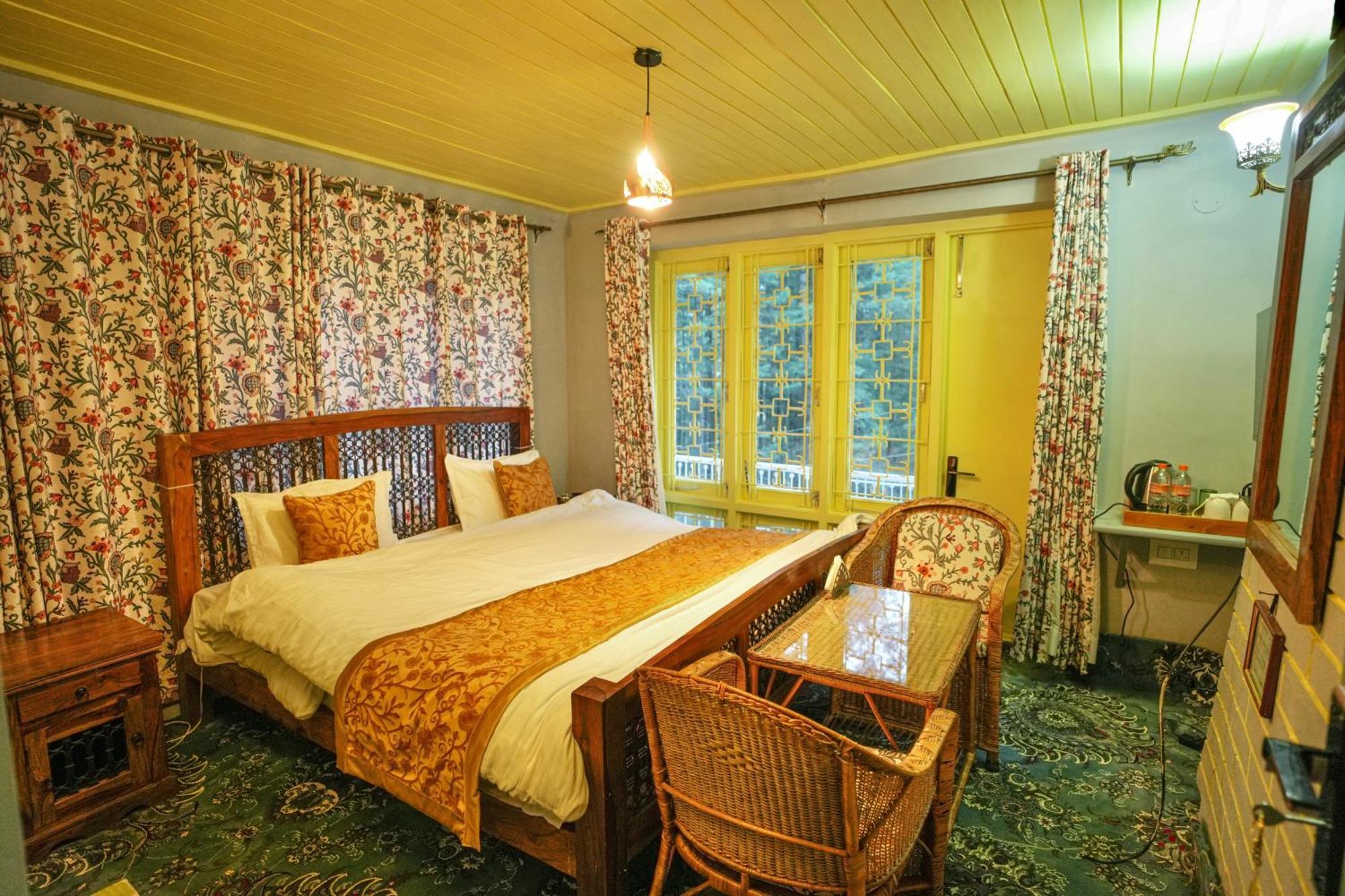 Hotel Little Silver Pahalgām Buitenkant foto